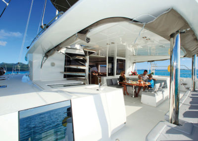 3-tahiti-yacht-charter-e-tahiti-travel