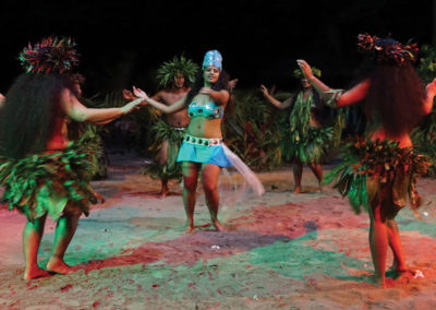 diapo-danse-soiree-polynesienne-tiki-village-moorea-e-tahiti-travel
